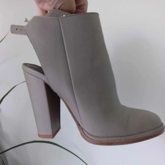 Vince High  Heeled Sling back Mule Shoe with Ankle Strap - Picture 3 of 10